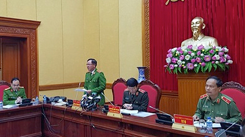 Trung tướng Trần Văn Vệ trả lời báo chí về việc thực hiện Nghị quyết số 112/NQ - CP.