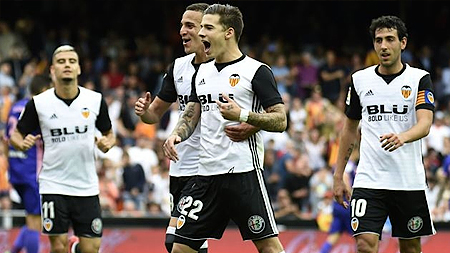 Với chuỗi trận thắng ấn tượng vừa qua, Valencia đang nổi lên như là một đối thủ đáng gờm trong cuộc đua tới ngôi vô địch La Liga mùa này. (Ảnh: Getty Images)