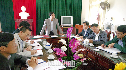 Huyện ủy Giao Thủy giám sát việc thực hiện Nghị quyết Trung ương 4 khóa (XII) đối với Đảng uỷ Thị trấn Ngô Đồng.