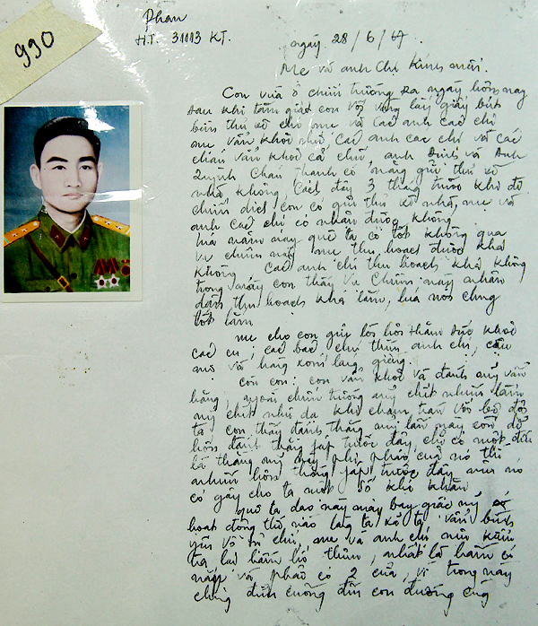 Lá thư gửi mẹ và các anh chị của chiến sĩ Đinh Duy Phan viết ngày 28-6-1967.