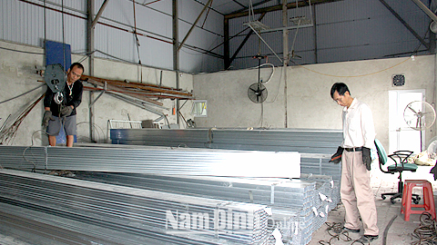 Sản xuất thép hình ứng dụng công nghệ cao tại Cty TNHH Minh Ngọc, CCN Đồng Côi (Nam Trực).