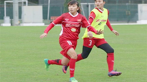 Các tuyển thủ nữ Việt Nam tích cực tập luyện dù thời tiết giá lạnh.