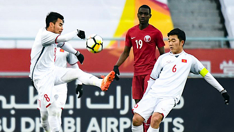 U23 Qatar (áo đỏ) được kỳ vọng lớn...