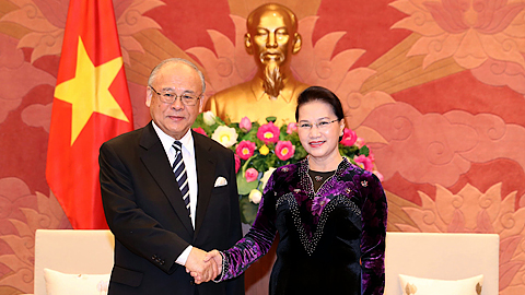 Chủ tịch Quốc hội Nguyễn Thị Kim Ngân tiếp ông Tu-tô-mu Ta-kê-bê.
