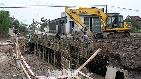 Nâng cấp đường giao thông nông thôn trên địa bàn thôn Thanh Khê, xã Nam Cường.