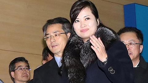 Nữ ca sĩ Hun Song-uôn cũng có mặt trong đoàn nghệ thuật Triều Tiên tới Hàn Quốc. Ảnh: Roi-tơ