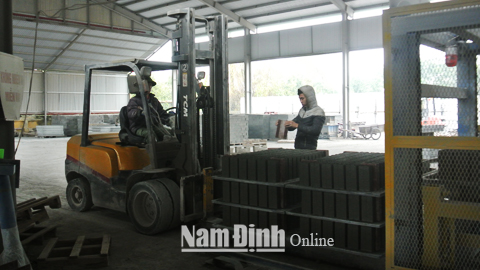 Sản xuất tại Cty TNHH Hòa Phát, CCN An Xá (TP Nam Định) ngày đầu Xuân Mậu Tuất.