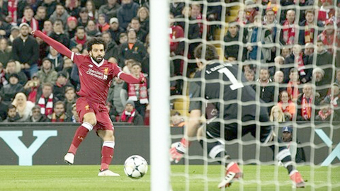 Nỗ lực dứt điểm của Mohamed Salah sau khi vào sân thay người.