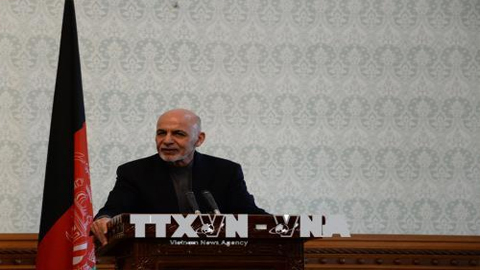 Tổng thống Afghanistan Ashraf Ghani phát biểu trong cuộc họp báo tại Kabul. Ảnh: AFP/TTXVN