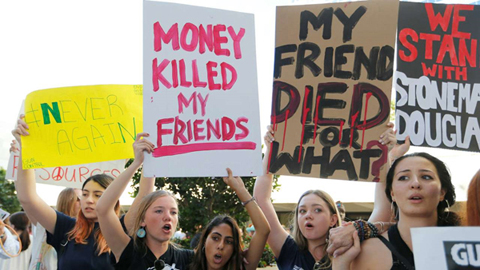 Học sinh Mỹ biểu tình vì thấy không còn an toàn trong trường học.  Ảnh: Internet