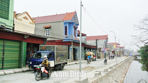 Tuyến đường trục xã Nghĩa Sơn từ thôn Tân Liêu đến tỉnh lộ 490C đã cơ bản hoàn thiện.