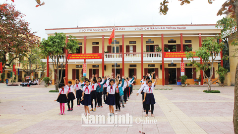 Trường Tiểu học xã Mỹ Xá (TP Nam Định) do được đảm bảo quỹ đất để mở rộng, nâng cấp đạt chuẩn quốc gia.