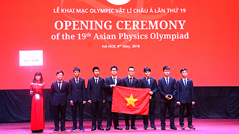 Đội tuyển Việt Nam dự kỳ thi Olympic Vật lý Châu Á lần thứ 19. (Ảnh: VA)
