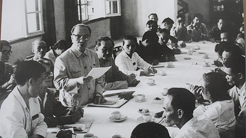Chủ tịch Ủy ban Thường vụ Quốc hội Trường Chinh thông báo kết quả kỳ họp thứ V, Quốc hội khóa III tại cuộc họp báo ngày 25-9-1969.