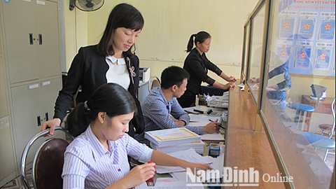Giải quyết thủ tục hành chính theo tiêu chuẩn ISO 9001-2008 do Sở KH và CN hướng dẫn áp dụng tại xã Mỹ Xá (TP Nam Định).