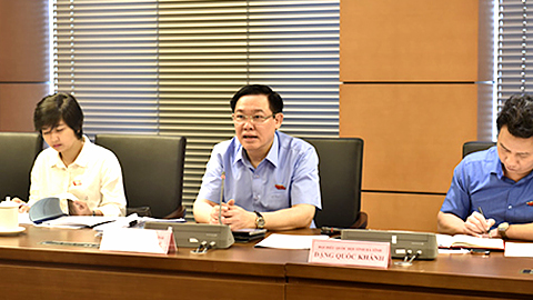 Phó Thủ tướng Vương Đình Huệ phát biểu tại thảo luận tổ.