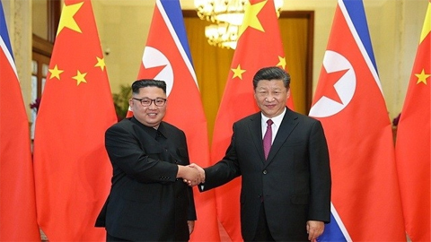 Tổng Bí thư, Chủ tịch Trung Quốc Tập Cận Bình và nhà lãnh đạo Triều Tiên Kim Jong-un. (Ảnh: Xinhua.net).