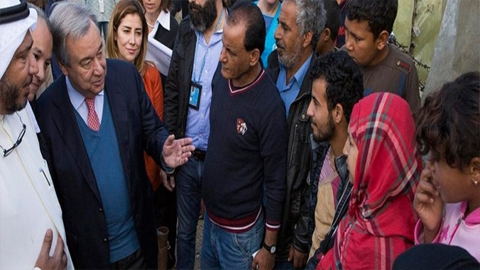 Ông Guterres tới thăm người tị nạn Syria tại miền nam Lebanon. (Ảnh: UNHCR)