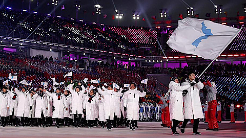 Đội tuyển của Triều Tiên và Hàn Quốc trong lễ khai mạc Thế vận hội mùa đông 2018 tại Pyeongchang, Hàn Quốc. Ảnh:  AP