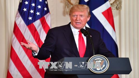 Tổng thống Mỹ Donald Trump phát biểu tại cuộc họp báo ở Washington, DC ngày 10/1. Ảnh: UPI/TTXVN