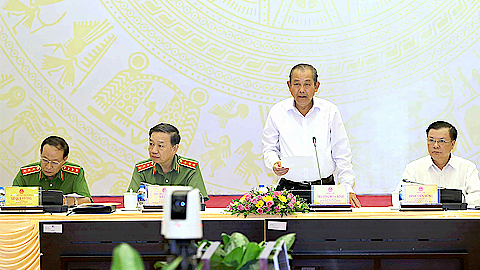 Phó Thủ tướng Thường trực Chính phủ Trương Hoà Bình chủ trì hội nghị.