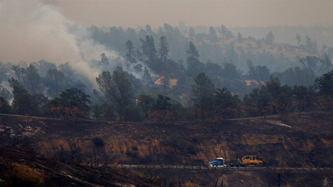 Cả một vạt rừng rộng lớn ở phía tây thành phố Redding, California bị thiêu rụi trong bối cảnh các đám cháy rừng vẫn đang lan rộng. (Ảnh: Reuters)