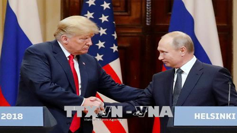 Tổng thống Mỹ Donald Trump (trái) và người đồng cấp Nga Vladimir Putin trong cuộc họp báo sau cuộc gặp thượng đỉnh ở Helsinki, Phần Lan ngày 16/7. Ảnh: EFE-EPA/TTXVN