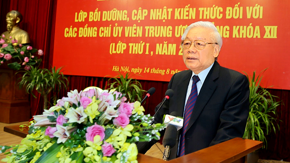 Tổng Bí thư Nguyễn Phú Trọng phát biểu chỉ đạo, khai giảng lớp bồi dưỡng.