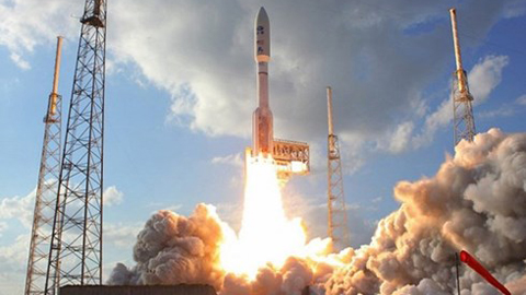 NASA phsong tên lửa Atlas V sử dụng động cơ RD-180 của Nga. Ảnh: SI