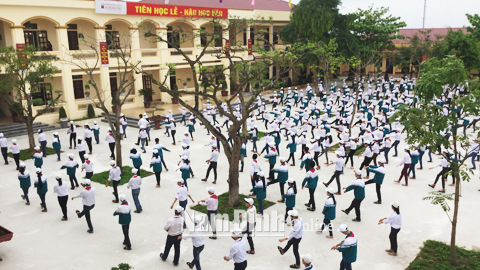 Bước vào năm học mới 2018-2019, thầy và trò Trường THCS Quang Trung (Vụ Bản) đã có ngôi trường mới khang trang trị giá đầu tư gần 11 tỷ đồng.