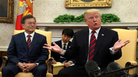 Tổng thống Trump tiếp Tổng thống Moon tại Nhà trắng, ngày 22-5-2018. (Ảnh: Reuters)