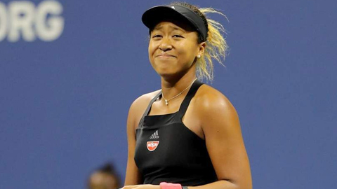 Naomi Osaka không giấu nổi hạnh phúc sau khi đánh bại Serena Williams.