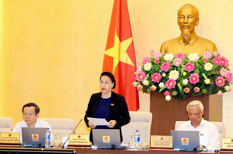 Chủ tịch Quốc hội Nguyễn Thị Kim Ngân phát biểu khai mạc phiên họp. Ảnh: TTXVN