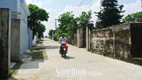 Đường dong ngõ xóm 4, xã Nghĩa Minh, được nâng cấp đạt chuẩn NTM.