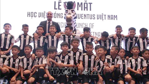 Lứa học viên 11 tuổi đầu tiên của Học viện bóng đá Juventus Việt Nam.