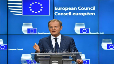 Chủ tịch Hội đồng châu Âu Donald Tusk trong một cuộc họp báo tại Brussels, Bỉ. Ảnh: AFP/TTXVN