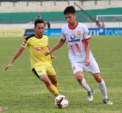Hà Nội B và Nam Định chơi trận play-off để tranh chiếc vé cuối cùng trên "chuyến tàu" V-league 2019.