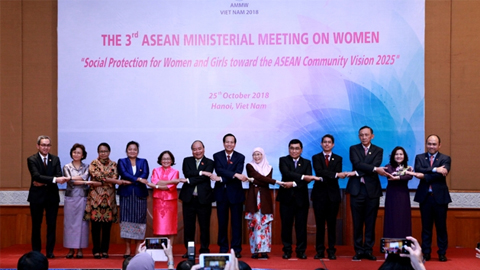 Thủ tướng Chính phủ Nguyễn Xuân Phúc và các đại biểu tại AMMW-3 (Ảnh: Bộ Lao động, Thương binh và Xã hội).
