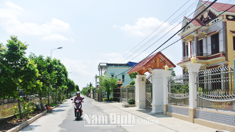 Đường dong ngõ xóm tại xã Giao Xuân (Giao Thuỷ) được điều chỉnh mở rộng đảm bảo phù hợp với tiêu chí NTM giai đoạn 2016-2020.