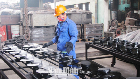 Hoàn thiện sản phẩm tại Cty TNHH Cơ khí đúc Thắng Lợi (TP Nam Định).