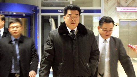 Chủ tịch Ủy ban Olympic Triều Tiên Kim Il Guk (ảnh, giữa). Ảnh: Yonhap/TTXVN