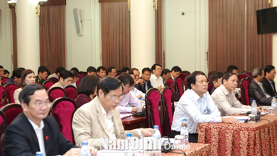 Các đại biểu dự hội nghị lần thứ 23 Ban chấp hành Đảng bộ tỉnh.