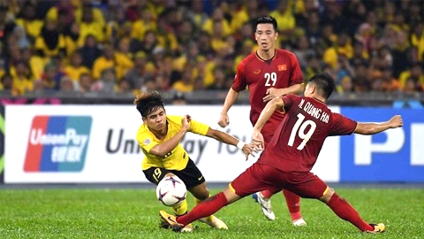 Đội tuyển Malaysia đã đến Hà Nội, sẵn sàng tái đấu tuyển Việt Nam. 
