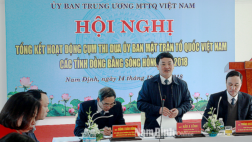 Đồng chí Hầu A Lềnh, Ủy viên Ban chấp hành Trung ương Đảng, Phó Chủ tịch – Tổng thư ký Ủy ban Trung ương MTTQ Việt Nam phát biểu kết luận hội nghị.