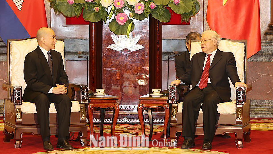 Tổng Bí thư, Chủ tịch nước Nguyễn Phú Trọng hội kiến Quốc vương Campuchia Norodom Sihamoni. Ảnh: Trí Dũng - TTXVN