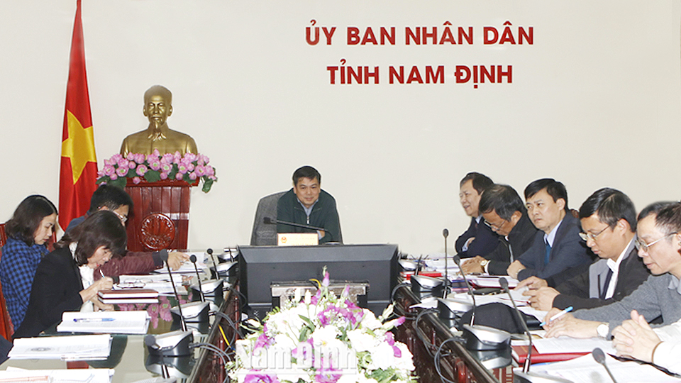 Đồng chí Trần Lê Đoài, Tỉnh ủy viên, Phó Chủ tịch UBND tỉnh chủ trì hội nghị tại điểm cầu Nam Định.