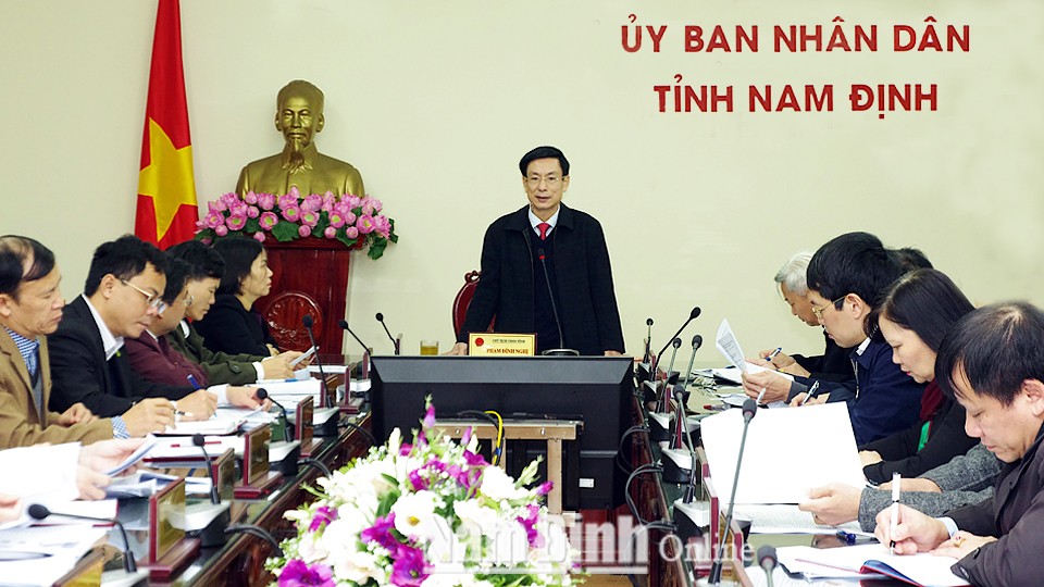: Đồng chí Phạm Đình Nghị, Phó Bí thư Tỉnh ủy, Chủ tịch UBND tỉnh phát biểu kết luận hội nghị.