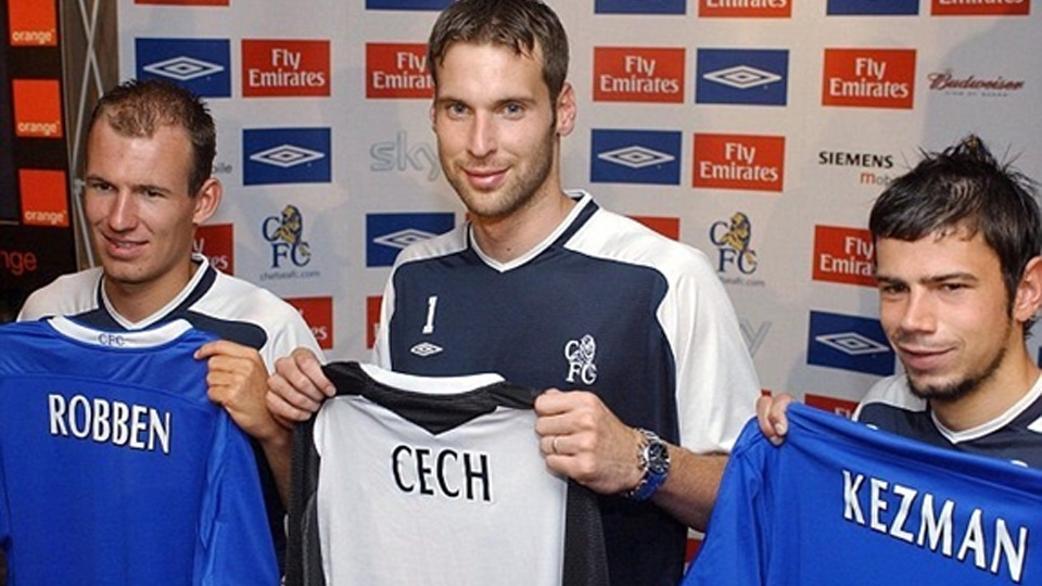 Cùng với Robben và Kezman, Petr Cech gia nhập Chelsea vào mùa hè năm 2004. Ảnh: Dailymail