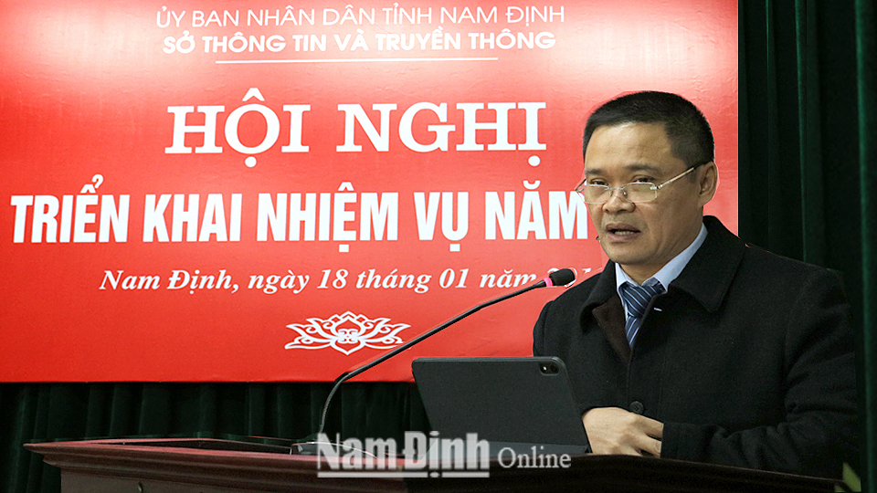 Đồng chí Bạch Ngọc Chiến, Tỉnh uỷ viên, Phó Chủ tịch UBND tỉnh phát biểu chỉ đạo hội nghị