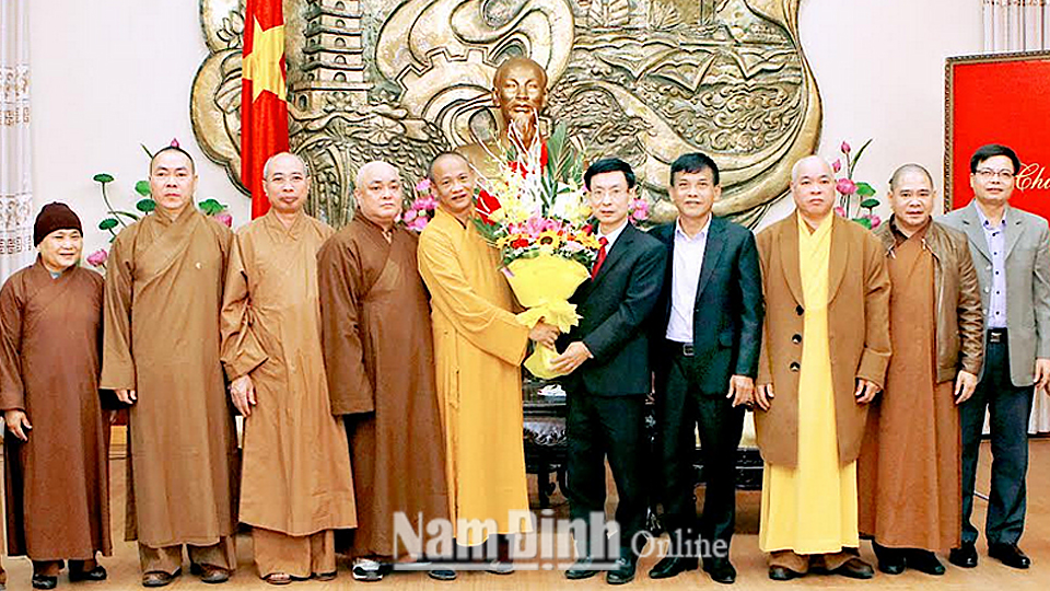 Đoàn đại biểu Ban Trị sự Giáo hội Phật giáo tỉnh chúc Tết UBND tỉnh.